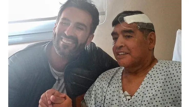 Esta imagen fue muy criticada por el entorno de Maradona.