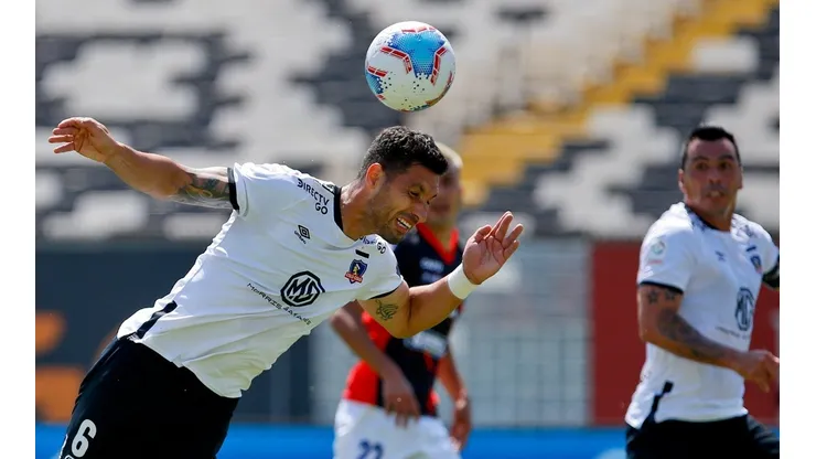 Colo Colo enfrenta hoy un partido trascendental en la lucha por librarse del descenso ante Curicó Unidos en el estadio Monumental