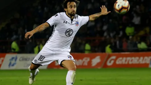 El volante aún no define su futuro: México o Chile.