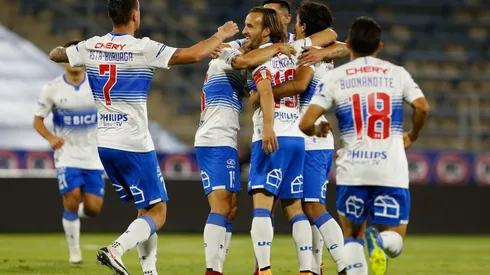 Universidad Catplica quiere seguir con los abrazos