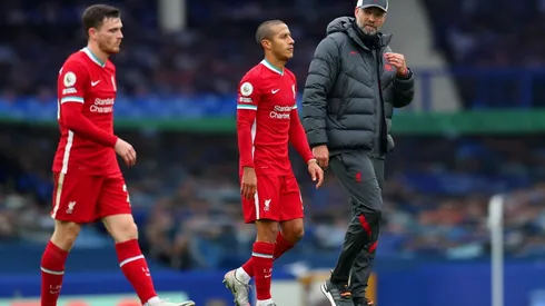 Jürgen Klopp junto a sus jugadores del Liverpool