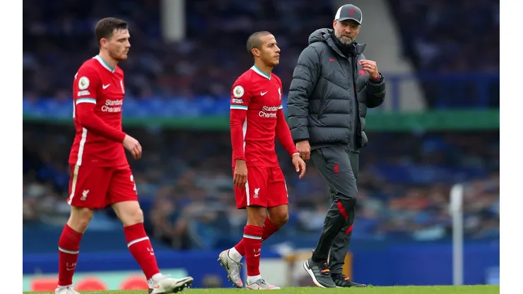 Jürgen Klopp junto a sus jugadores del Liverpool