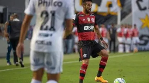 Mauricio Isla, líder de asistencias en Brasil con el Flamengo.