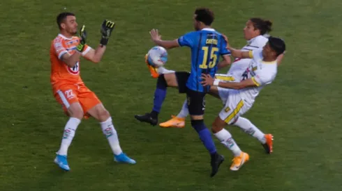 Huachipato le robó los tres puntos a la U de Conce del Ester Roa