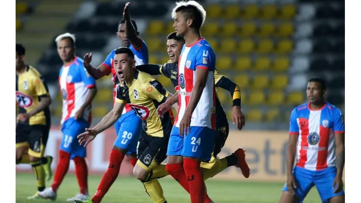 Los coquimbanos derrotaron a Estudiantes de Mérida en la fase previa del torneo continental.