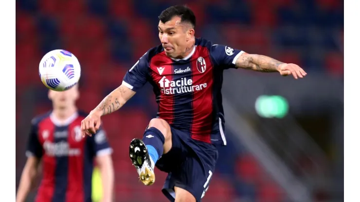 Medel volvió a las canchas en triunfazo del Bologna