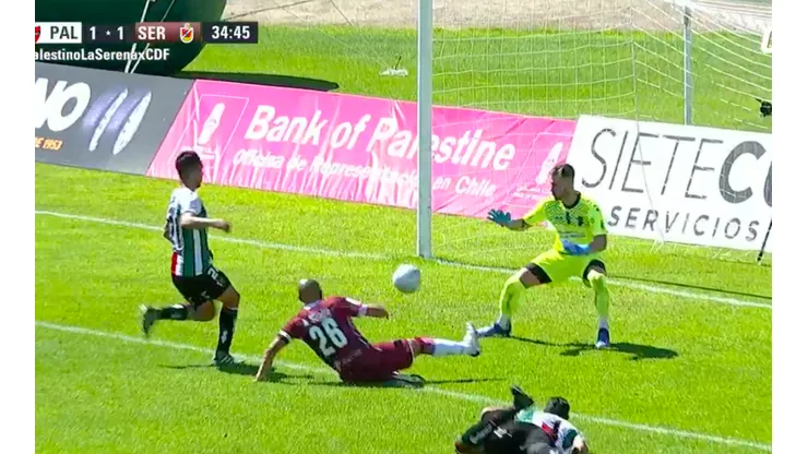 Chupete Suazo llegó a 100 goles en Primera División