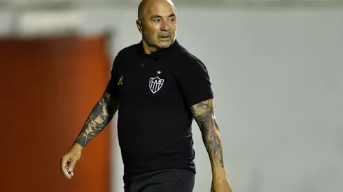 Jorge Sampaoli en la banca del Atlético Mineiro