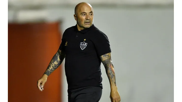 Jorge Sampaoli en la banca del Atlético Mineiro
