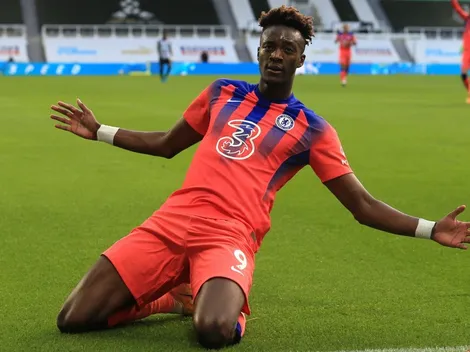 Chelsea suma de a tres y es puntero en la Premier