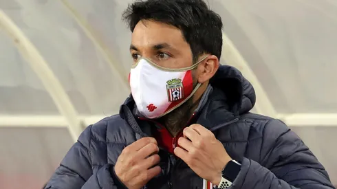 Larcamón deja de la nada la banca de Curicó Unido