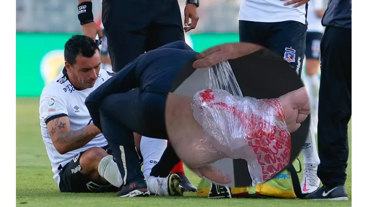 Esteban Paredes sale lesionado en Colo Colo contra Audax Italiano.