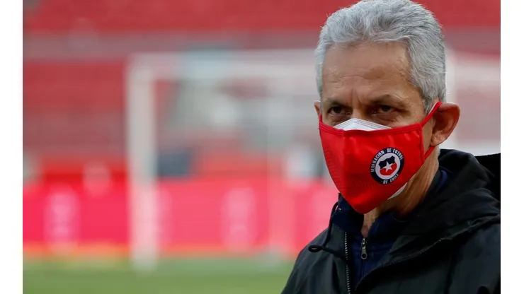 Reinaldo Rueda tiene 63 años y es director técnico de la selección chilena desde 2018, con saldo de nueve victorias, ocho empates y diez derrotas