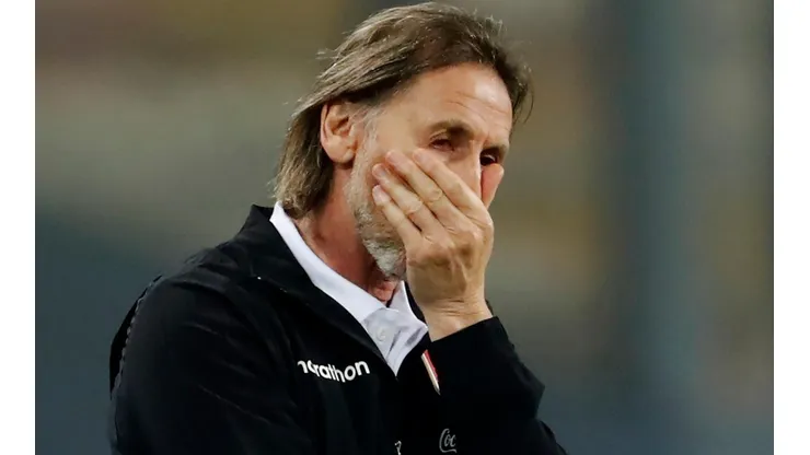 Ricardo Gareca entrenador de Perú ante Argentina en Lima