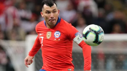 Gary Medel levanta a distancia a la Roja tras la derrota ante Venezuela.