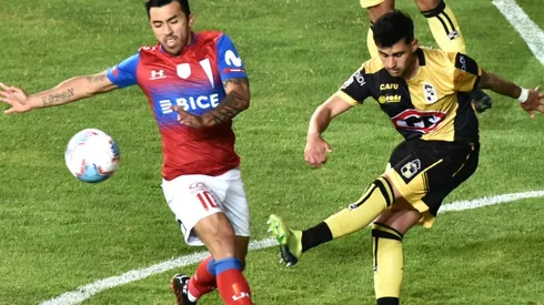 Joe Abrigo fue la figura de Coquimbo ante la UC: anotó doblete.