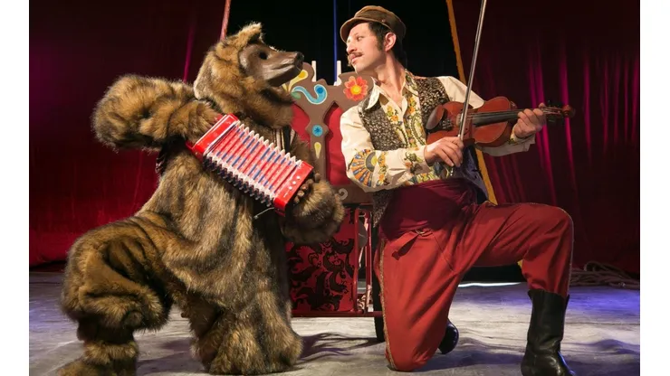 FAMFEST 3: Obra "Ursaris, el último encantador de osos"