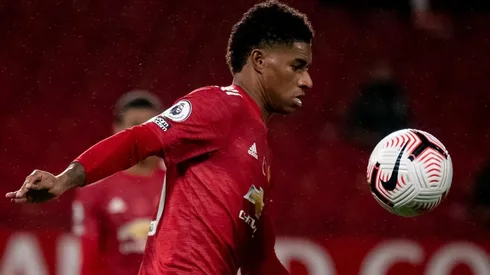 El delantero quiere fomentar la lectura entre los pequeños más vulnerables.