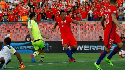 Esteban Paredes anotó un doblete en el último duelo con Venezuela por eliminatorias