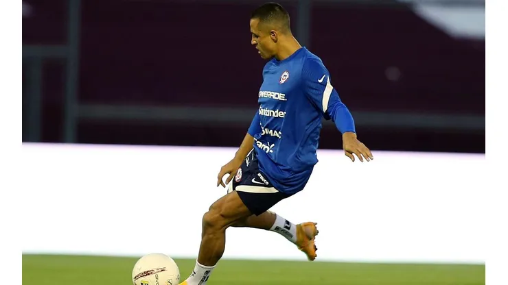 Alexis entrenó y se espera que esa titular.