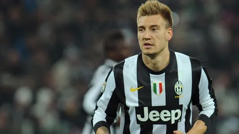 Bendtner, el sanguchito de palta