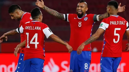 Ante vosotros, Su Majestad el Rey Arturo V.