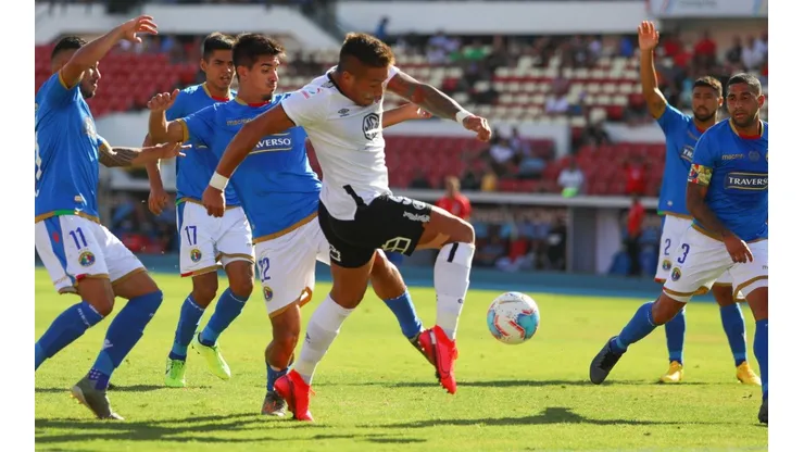 Colo Colo recibe este jueves a Audax Italiano con la obligación de ganar.