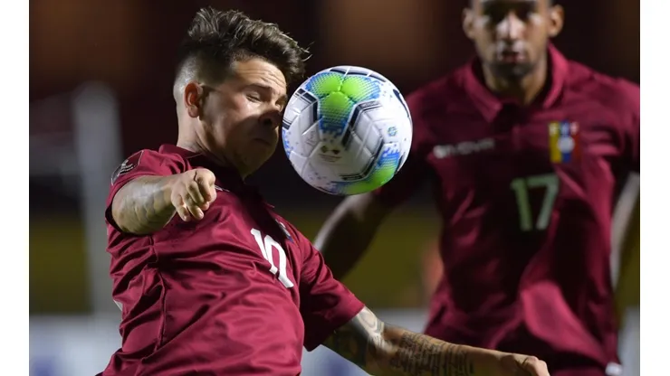 Venezuela asoma con dos conocidos en la formación titular contra Chile.