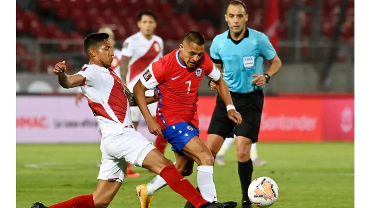 Alexis jugó un puñado de minutos ante Perú