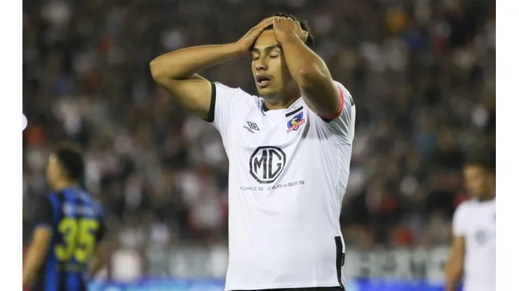 El artillero usó sus redes sociales para informar a los hinchas sobre su dolencia.