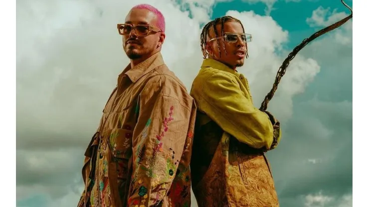 Rauw Alejandro junto a J Balvin.