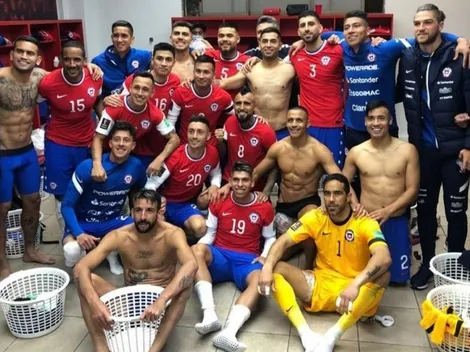 Alexis con bolsa de hielo en la inmortal foto del camarín