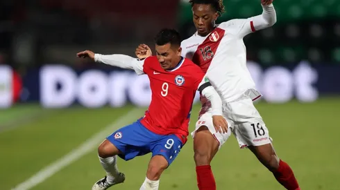 Jean Meneses jugó todo el partido ante Perú