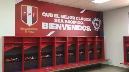 El camarín de Perú a la espera del duelo contra Chile en eliminatorias.