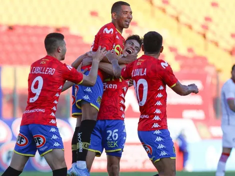 Unión Española gana y alcanza a la UC en el liderato del torneo