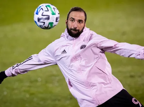 Higuaín compara la carrera de un futbolista con una botella de refresco