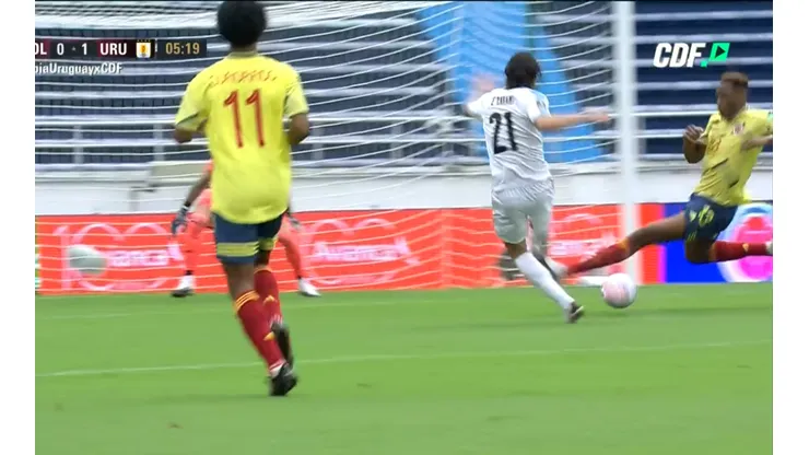 Cavani puso el 0-1 de Uruguay ante Colombia