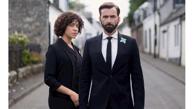 "Deadwater Fell" es una miniserie dramática que se detona con un trágico incidente. Debuta esta noche en TNT Series.