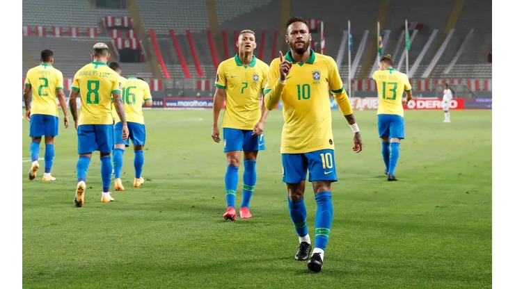 Neymar festeja ante Perú en la segunda fecha de las eliminatorias