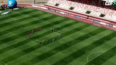 El minuto de silencio de Curicó y la UC al Tanque Campos.