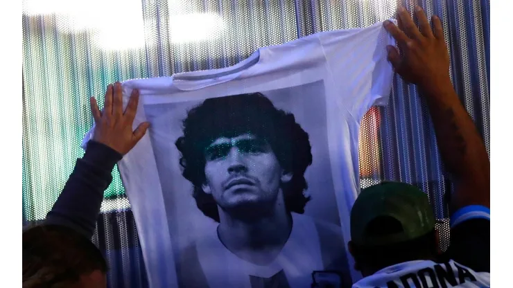 Las muestras de cariño de los hinchas al Diego
