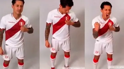 Gianluca Lapadula luce la camiseta de la selección peruana