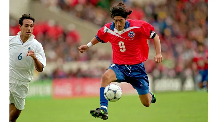 Iván Zamorano es uno de los goleadores históricos de la selección chilena y no quiso estar ausente en una nueva eliminatoria