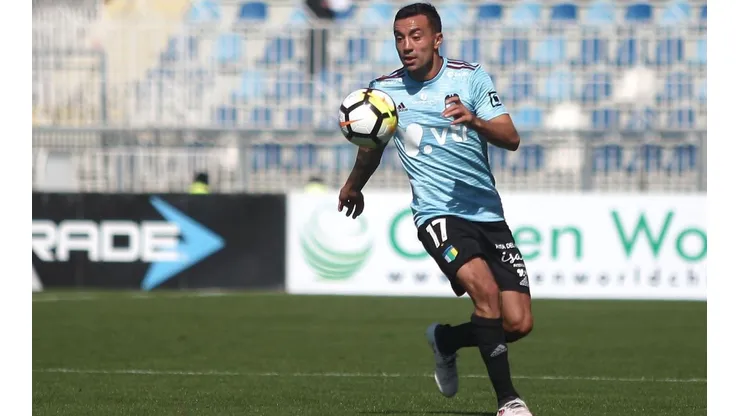 El lateral recordó los distintos estilos que tienen Bielsa, Borghi y Sampaoli.