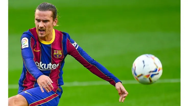 Lizarazu aconseja a Griezmann salir del Barcelona.