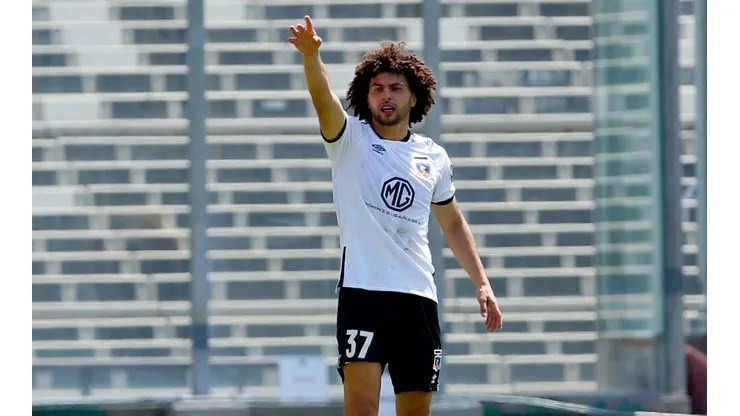 Falcón debutó como figura en Colo Colo