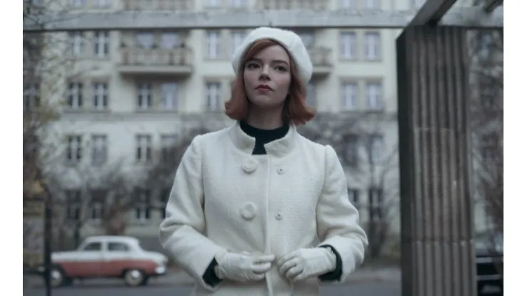 Ana Taylor es la actriz argentina que da vida a Elizabeth la protagonista.
