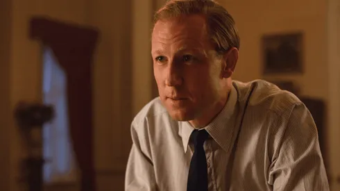 Tobias Menzies se despide del Príncipe Philip, después de que este enfrenta una nueva crisis en "The Crown".