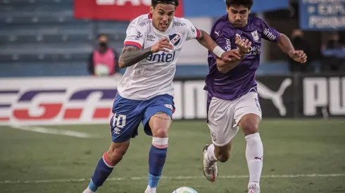 Ignacio Lores ante Defensor Sporting jugando por Nacional