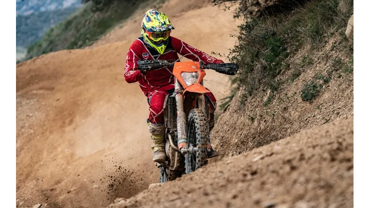 Matteo se fue a vivir a España en 2019 para lograr mayores progresos en el motociclismo.